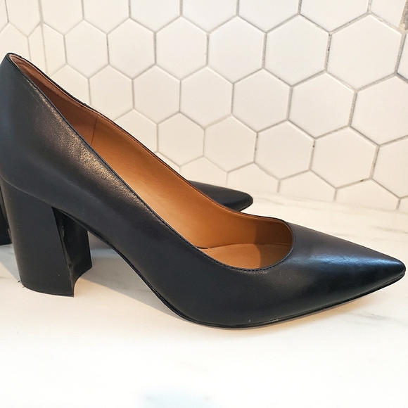Nine West Black Shoes - Picture 1 of 3